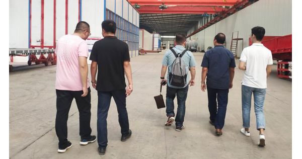 Indonesian Customers Visit Tongya Factory for Flatbed and Lowbed Trailers