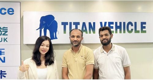 Congo Customers Came to Tongya Vehicle to Purchase Low Bed Trailer