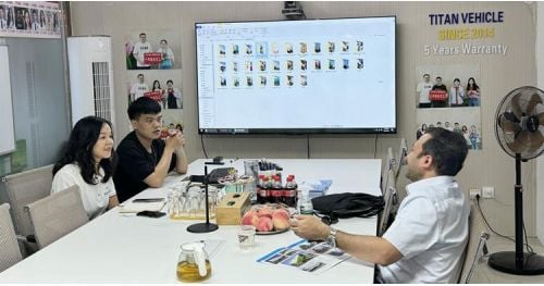 Algerian Customer Visited Tongya to Purchase Asphalt Tanker Trailer