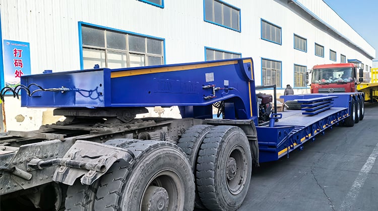 Tri Axle Removable Gooseneck Lowboy Trailer for Sale in Trinidad