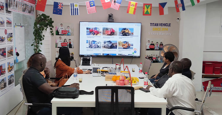 Sinotruk Howo 6x4 Tractor Head for Sale in Cameroon