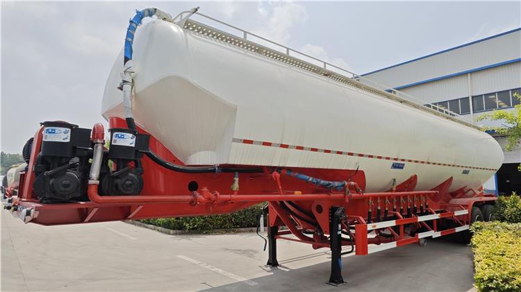 Tri Axle 50CBM Flour Tanker Trailer for Sale In Saudi Arabia