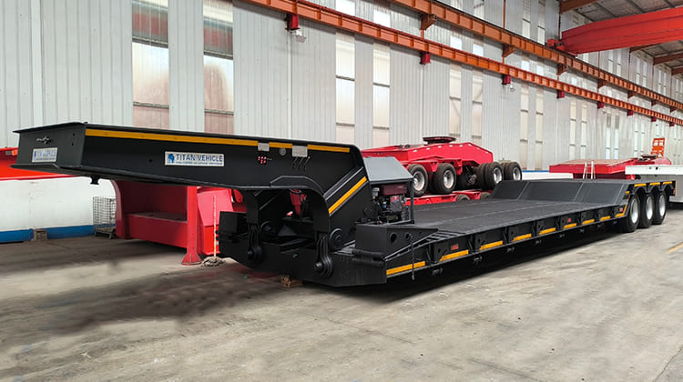 Tri Axle RGN Lowboy Truck Trailer for Sale in Angola